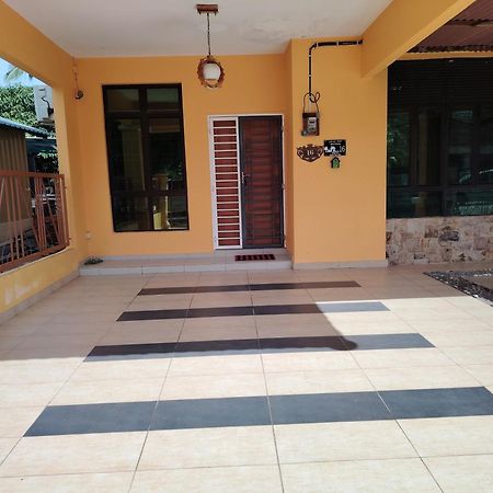 Afwan Homestay Klebang Melaka Zewnętrze zdjęcie